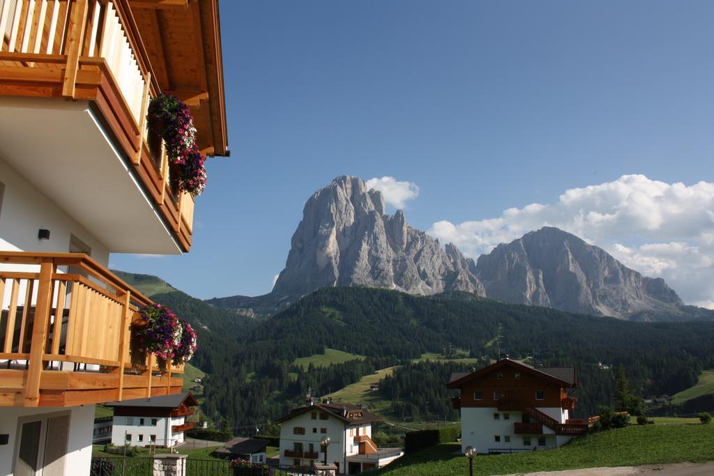 Apartments La Mana Santa Cristina Val Gardena Kültér fotó