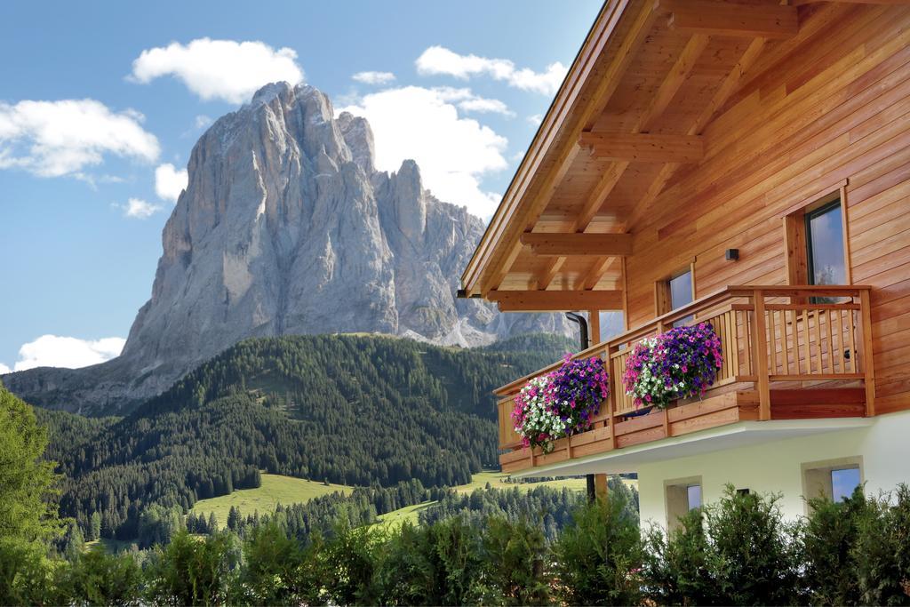 Apartments La Mana Santa Cristina Val Gardena Kültér fotó
